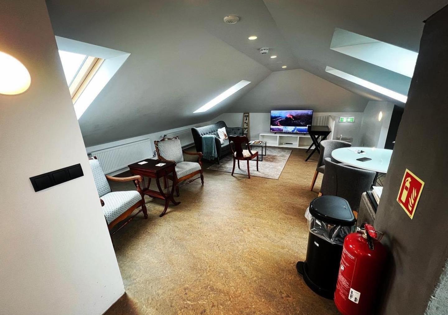 Loft Suite,1546251706:JPEG