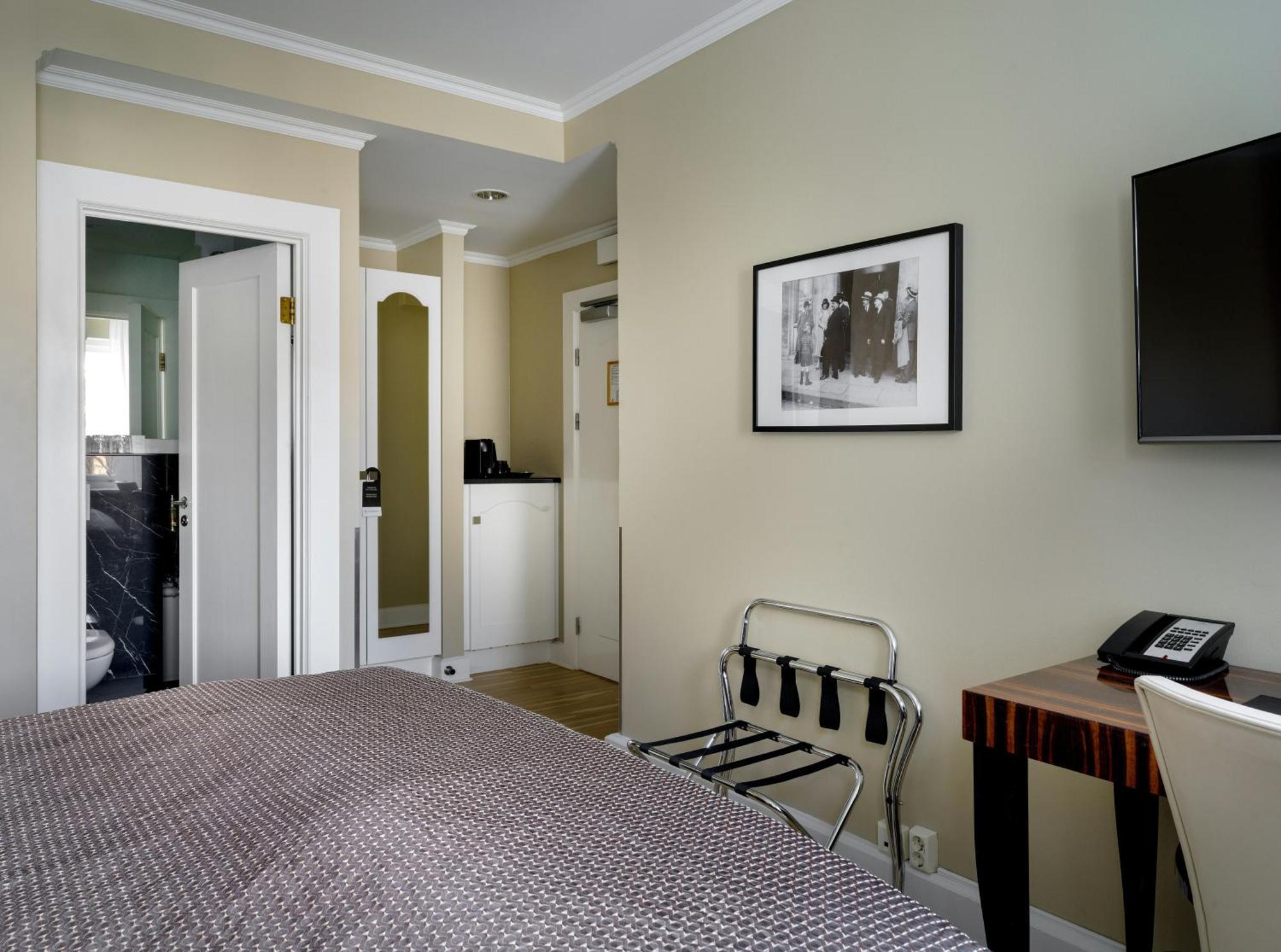 Single Room,1769478568:JPEG